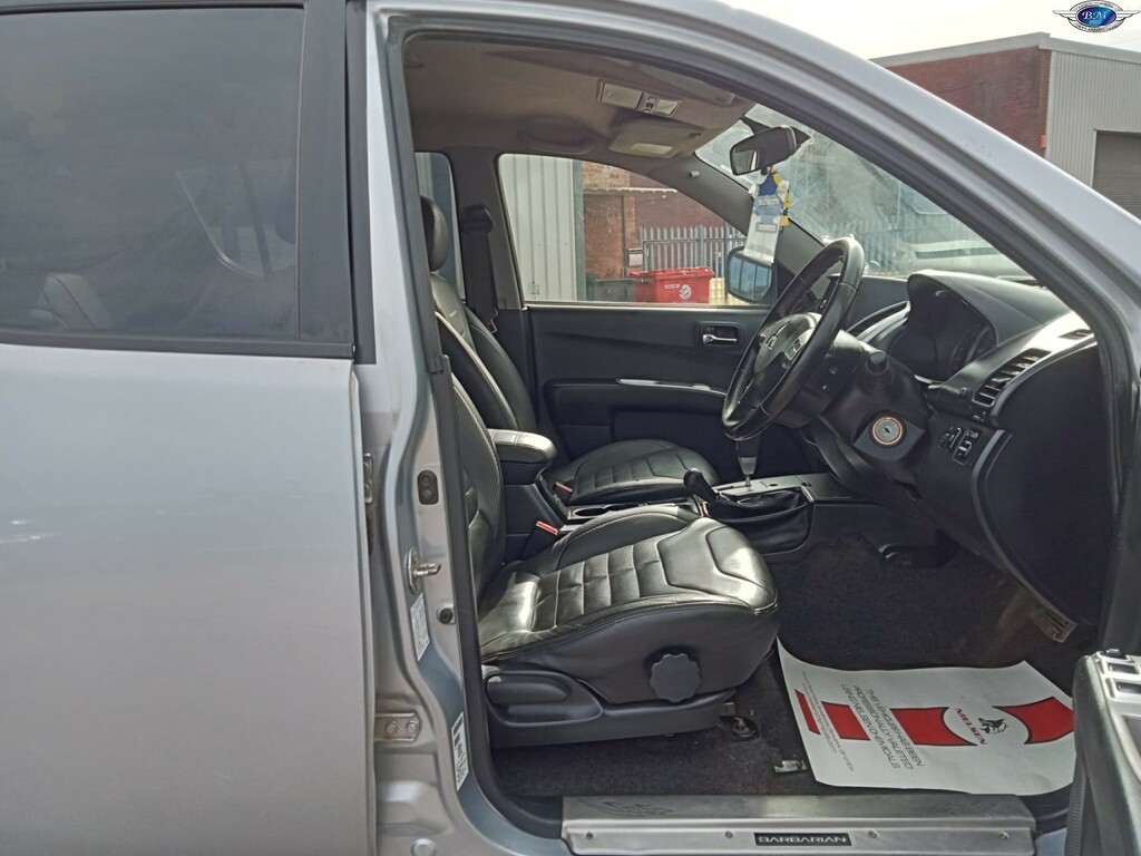 Mitsubishi L200 Pickup 2010 - 2017 2014 White #15