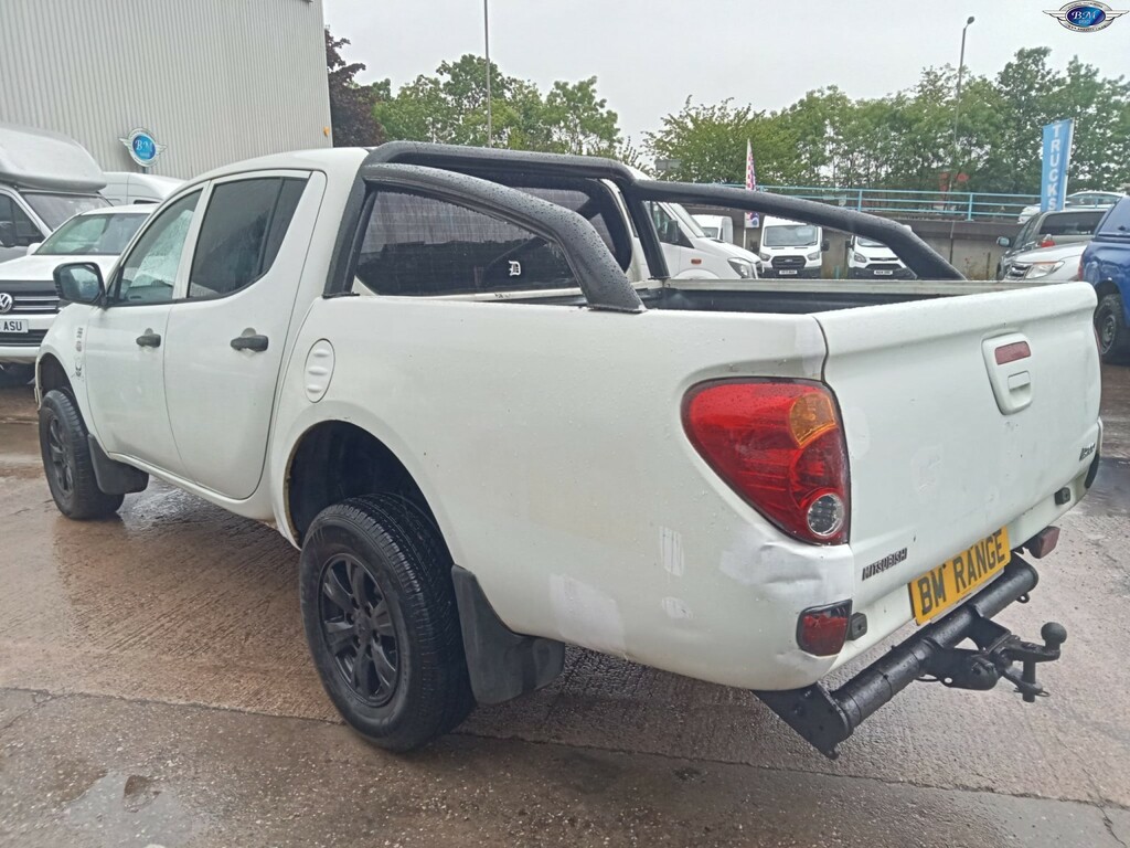 Mitsubishi L200 2.5 Di-d 4Life 2010 DV10OSR White #5