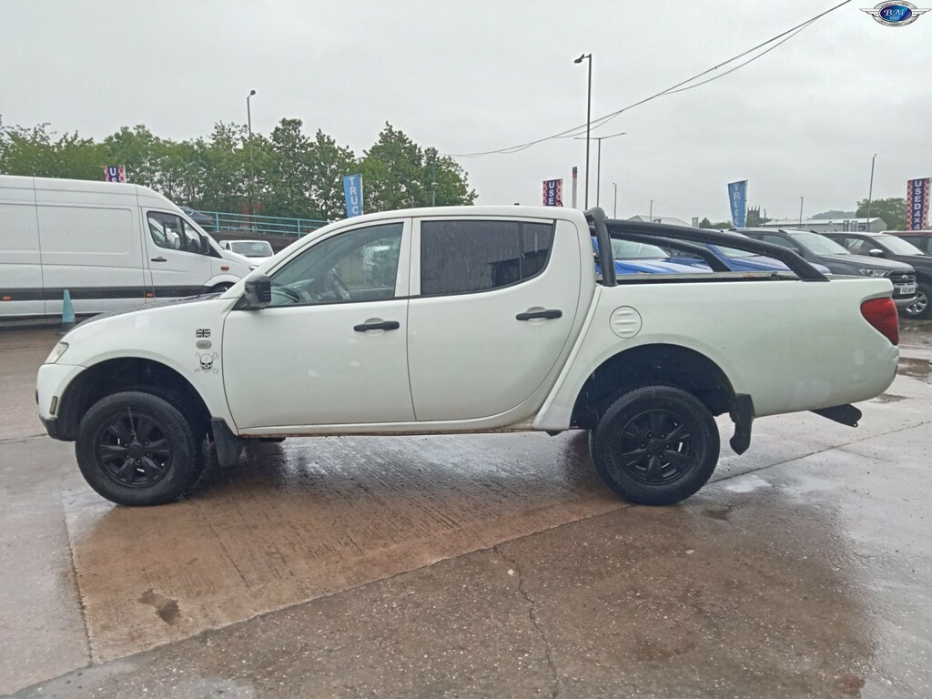 Mitsubishi L200 2.5 Di-d 4Life 2010 DV10OSR White #4