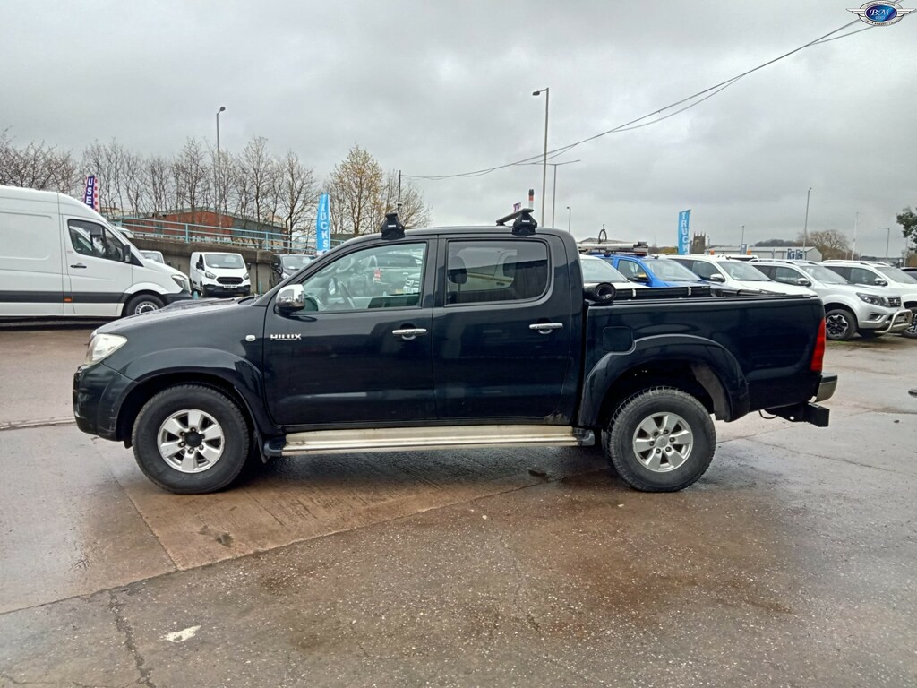 Toyota HILUX 2.5 D-4d Hl3 Black #4