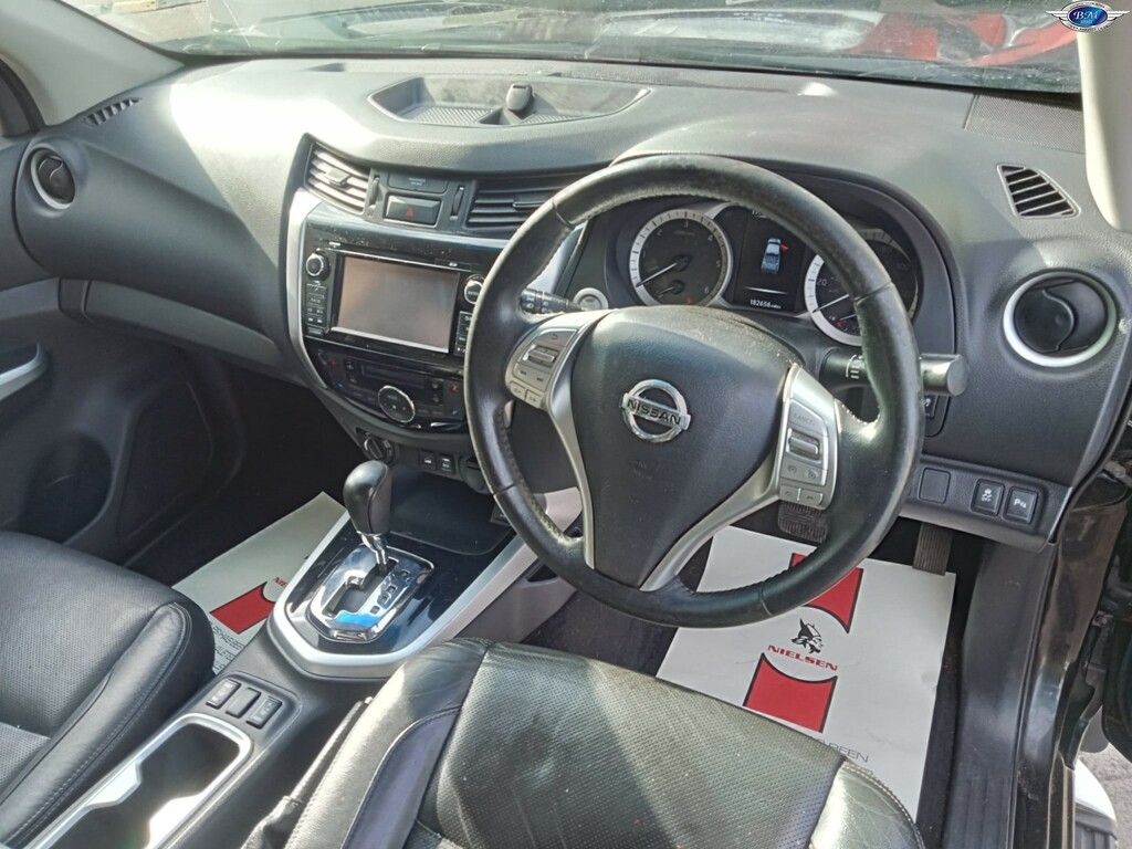 Nissan Navara 2.3 Dci Tekna 2016 SO16FZC Black #2