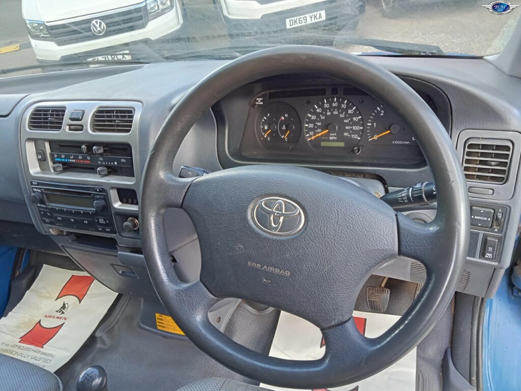 Toyota HiAce 2.5 280 D-4d 2008 White #11