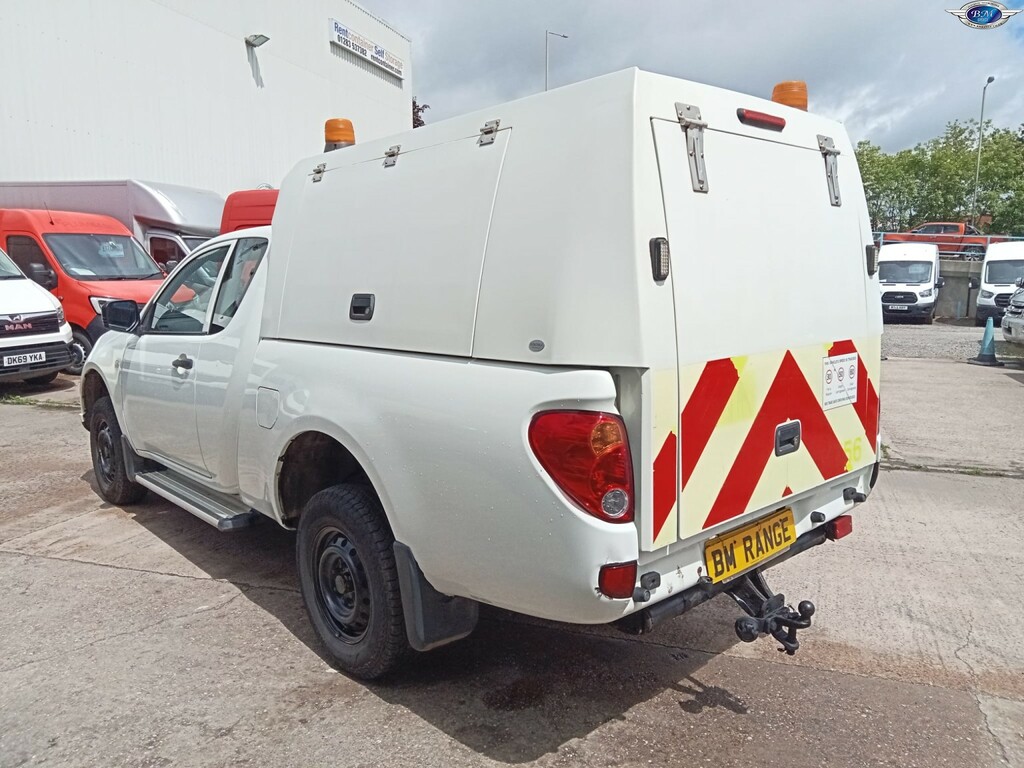 Mitsubishi L200 2.5 Di-d 4Life 2015 WO15DVG White #5