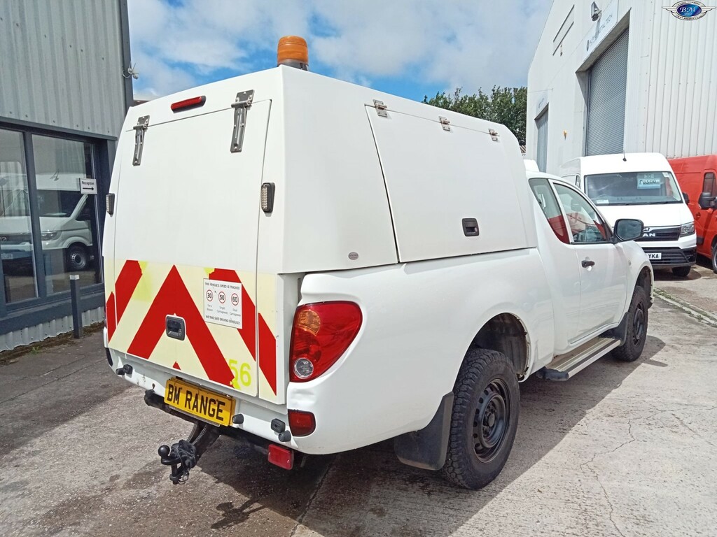 Mitsubishi L200 2.5 Di-d 4Life 2015 WO15DVG White #6