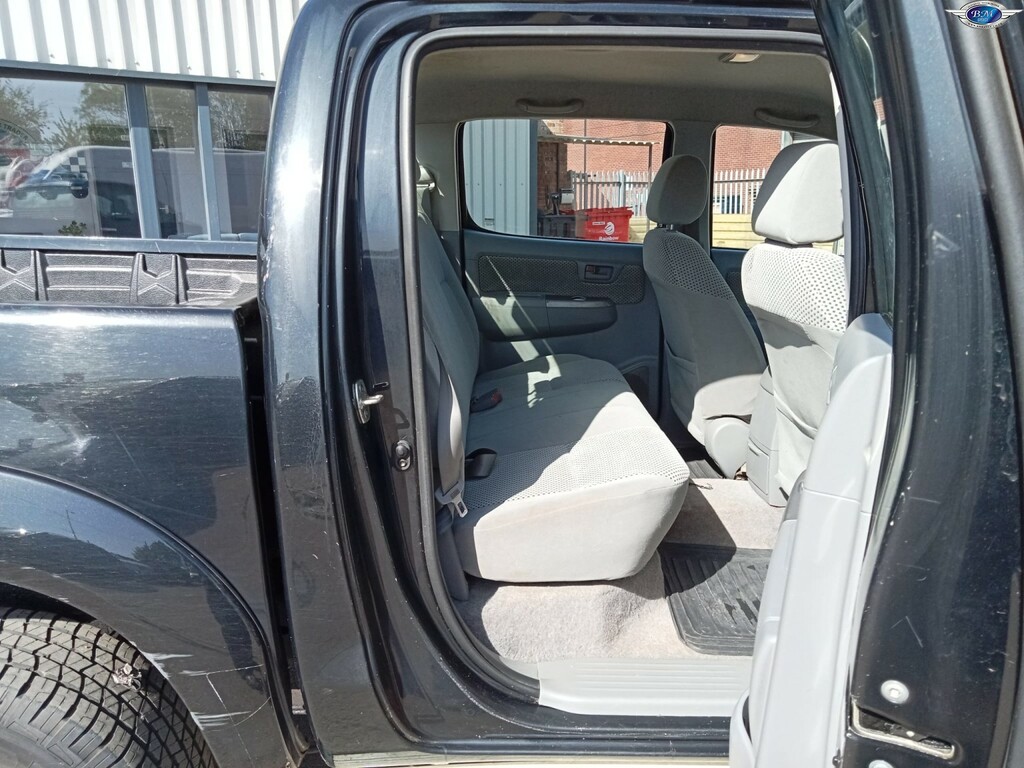 Toyota HILUX 3.0 Invincible D-4d Silver #14