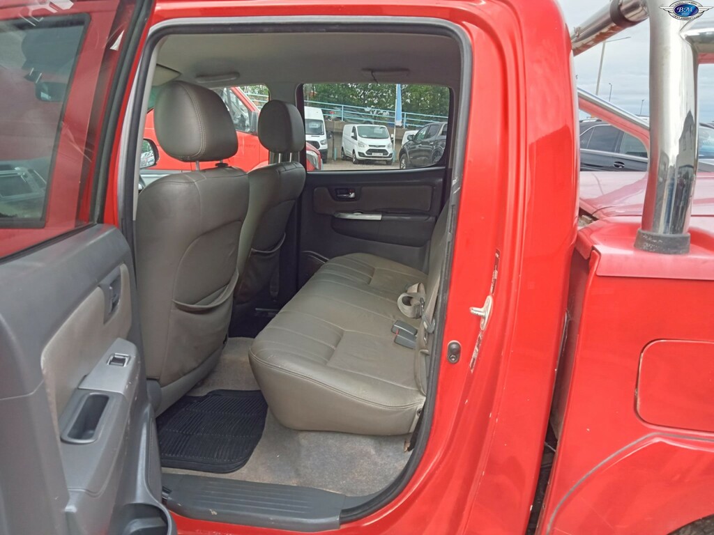 Toyota HILUX Invincible 4X4 D-4d Dcb Green #15