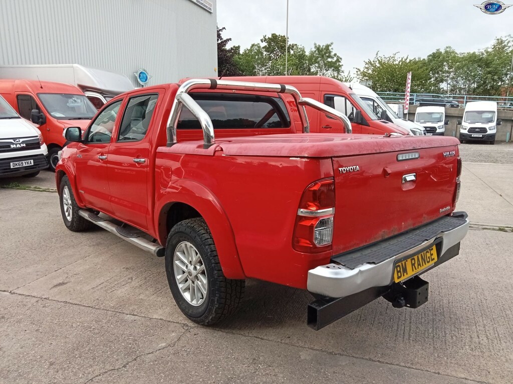 Toyota HILUX 3.0 D-4d Invincible Red #5