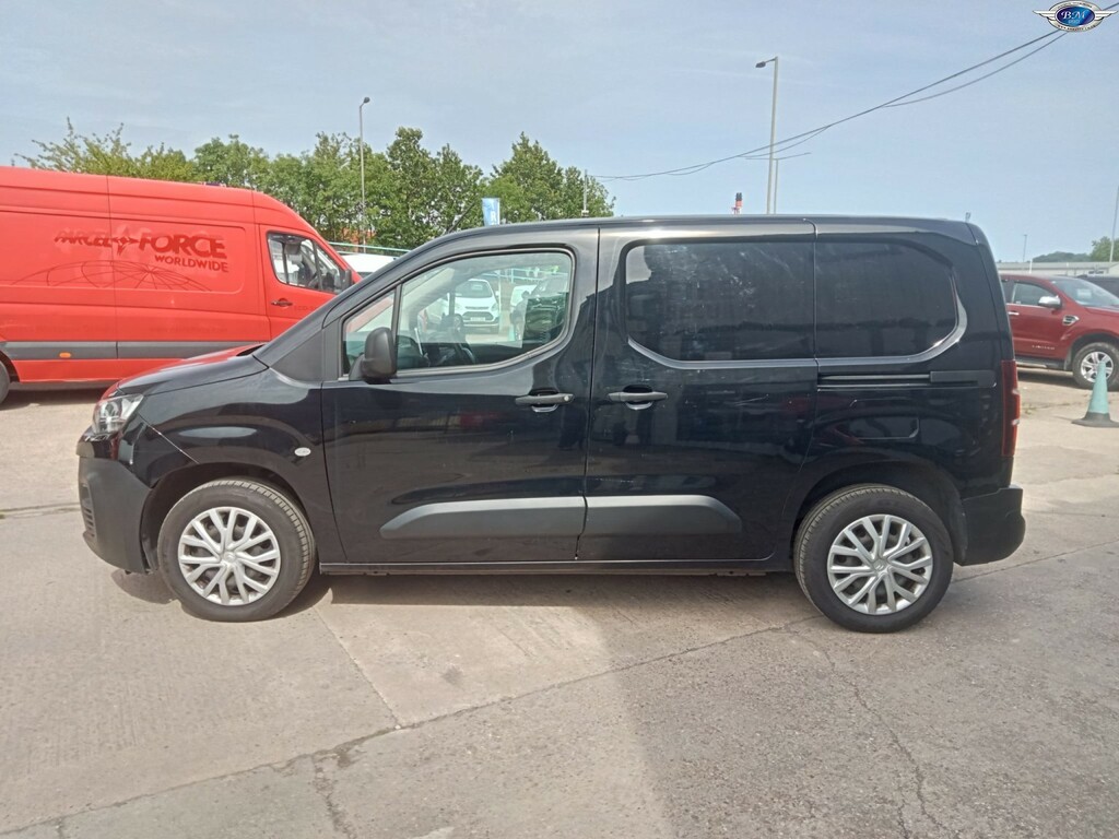 Citroen Berlingo 1.5 Bluehdi 1000 Enterprise M 2021 Black #4