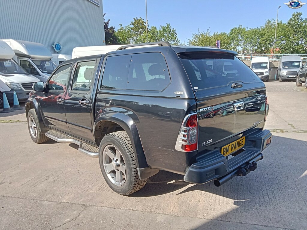 Isuzu Rodeo 2.5 Black #5