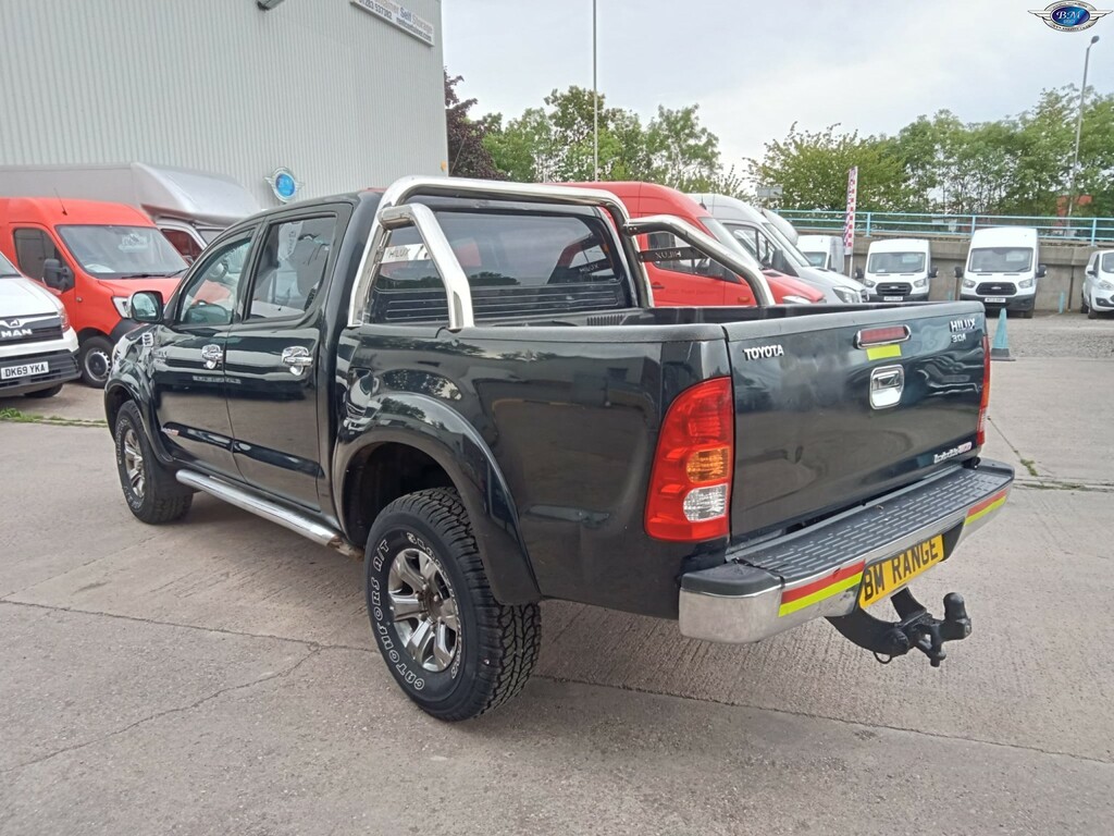 Toyota HILUX 3.0 D-4d Invincible Black #5