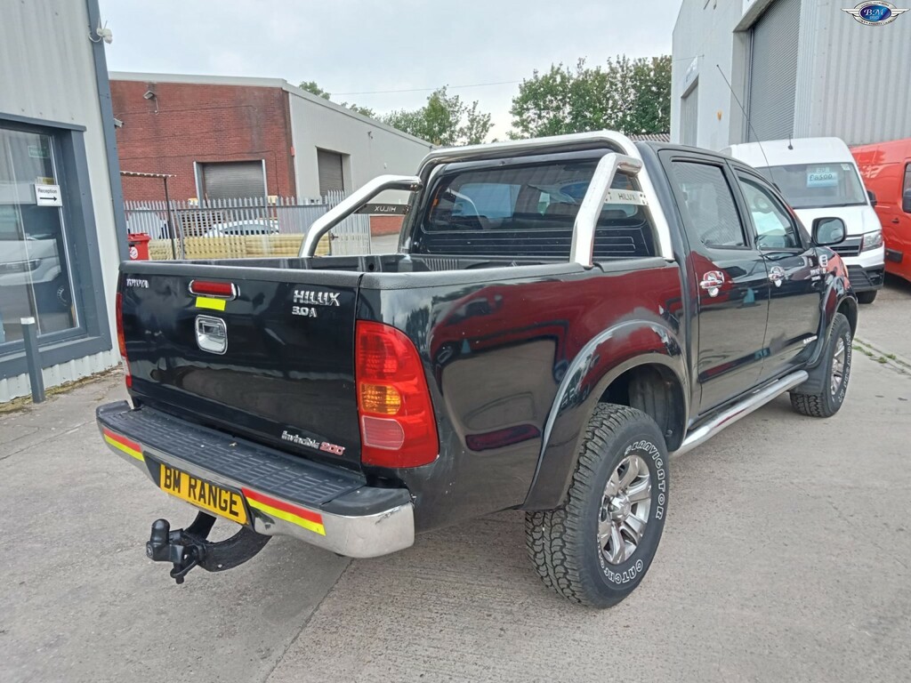 Toyota HILUX 4X4 D Black #8