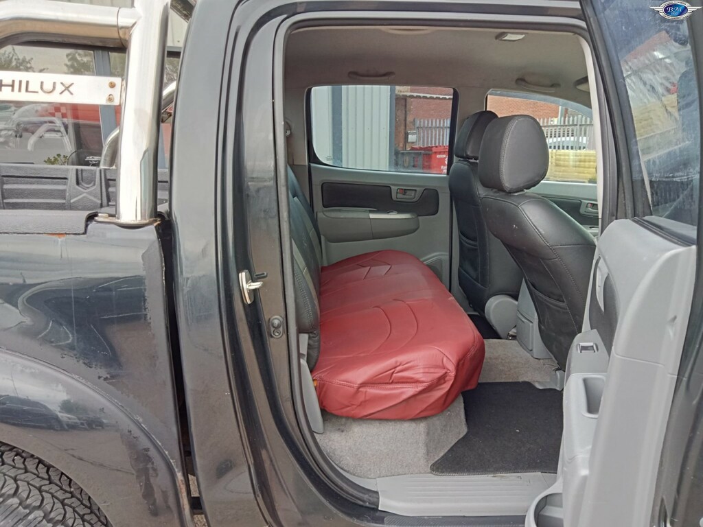 Toyota HILUX 4X4 D Black #15