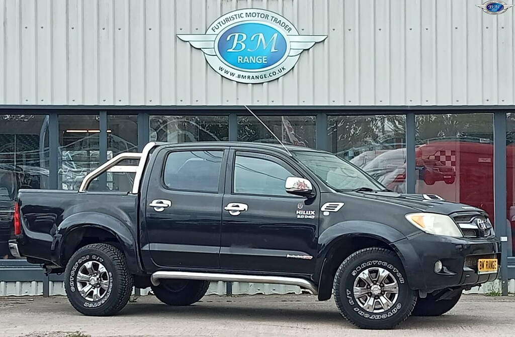 Toyota HILUX 3.0 D-4d Invincible Black