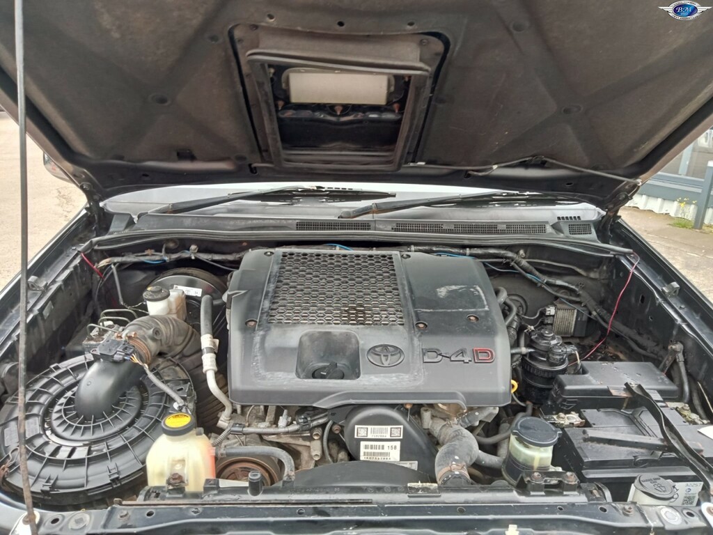 Toyota HILUX 4X4 D Black #18