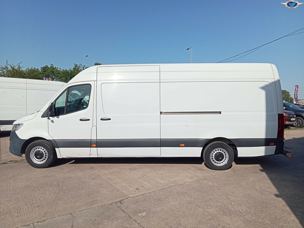 Mercedes-Benz Sprinter 3.5T High Roof Van White #4