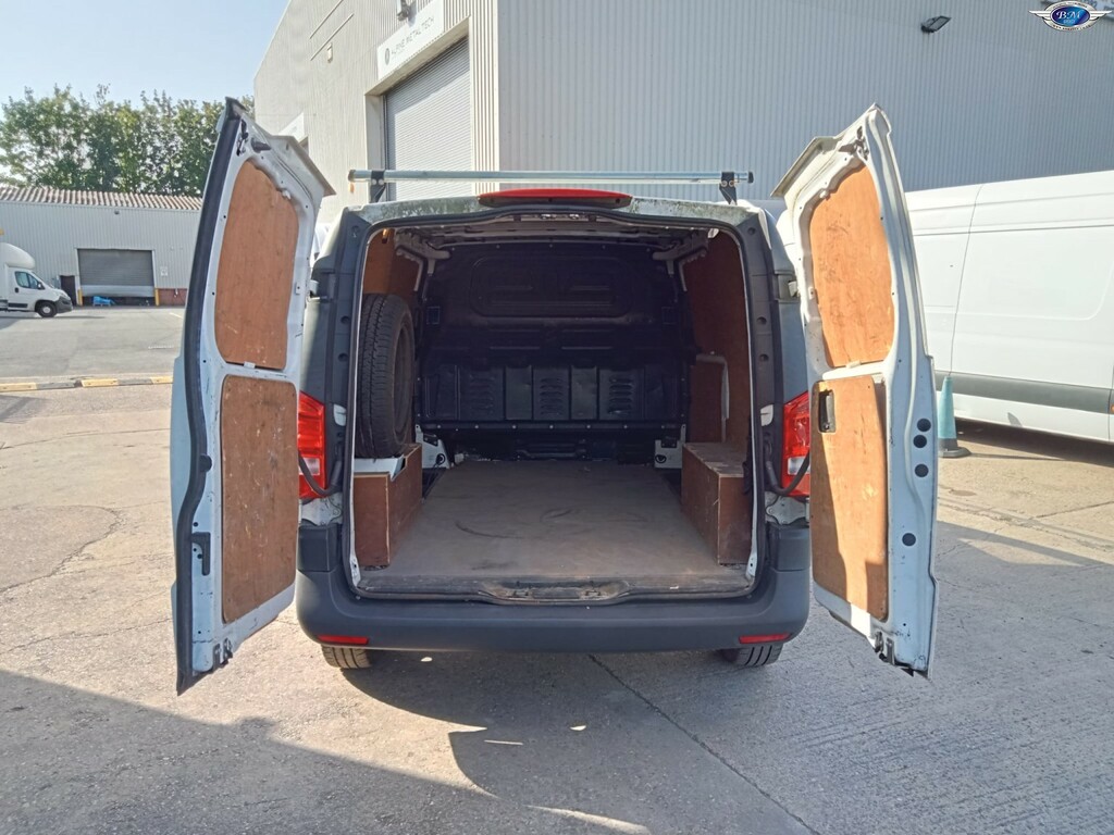 Mercedes-Benz Vito 2.1 114 Cdi Bluetec White #6