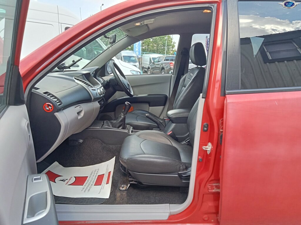 Mitsubishi L200 2013 2.5 Di-d Barbarian Black Pickup Double Cab Black #18