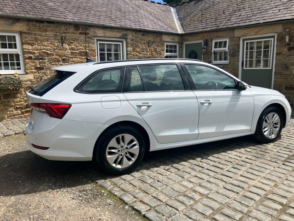 Skoda Octavia 2.0 Tdi Se Technology Euro 6 Ss BF23MDE White #6
