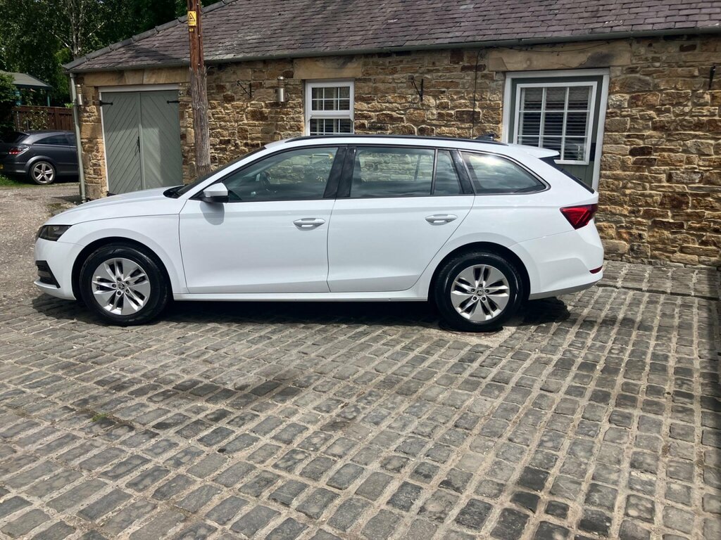 Skoda Octavia 2.0 Tdi Se Technology Euro 6 Ss BF23MDE White #3