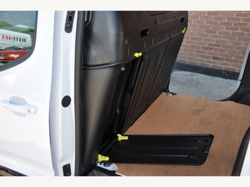 Vauxhall Combo 1.5 Turbo D 2300 Pro XL Panel Van Lwb Euro 6 S S White #4