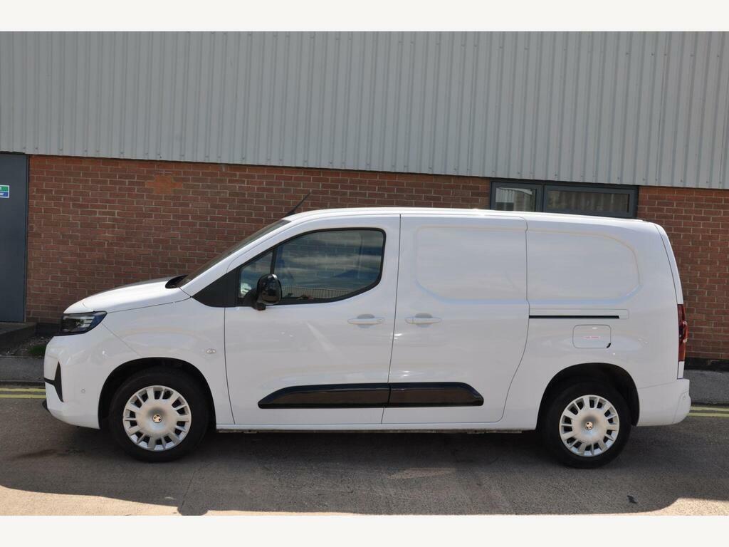 Vauxhall Combo 1.5 Turbo D 2300 Pro XL Panel Van Lwb Euro 6 S S White