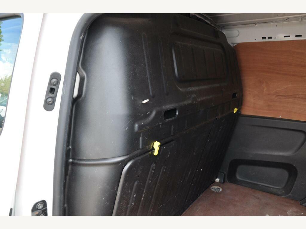 Vauxhall Combo 1.5 Turbo D 2300 Sportive L1 H1 Euro 6 White #5