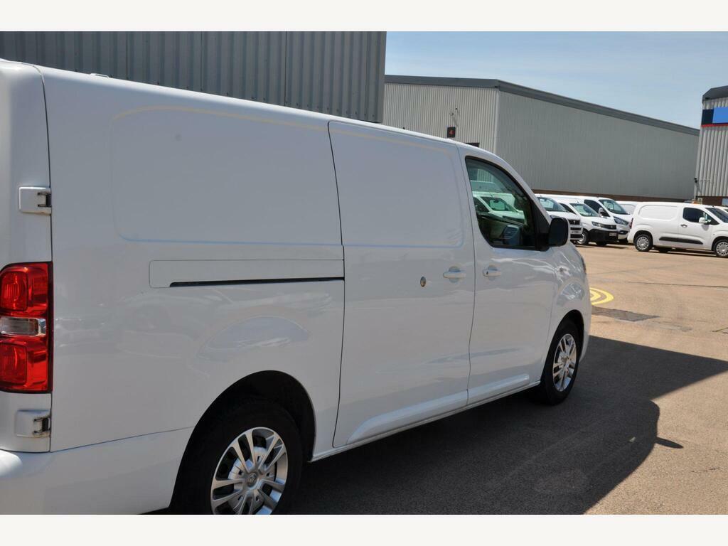 Vauxhall Vivaro 1.5 Turbo D 2700 Dynamic Panel Van 6Dr Manu Black #11