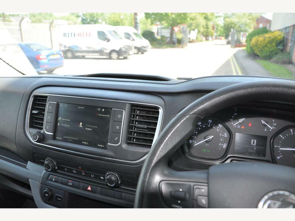 Vauxhall Vivaro 1.5 Turbo D 2900 Sportive L2 H1 Euro 6 S S White #4