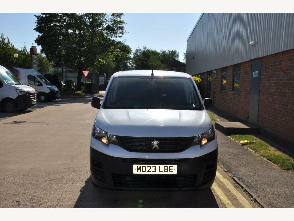 Peugeot Partner Mpv White #12