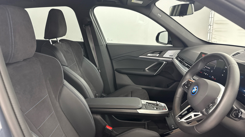 BMW iX1 Xdrive30 M Sport Silver #11
