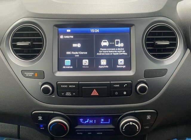 Hyundai I10 Premium Hatchback EY19YBR Black #3