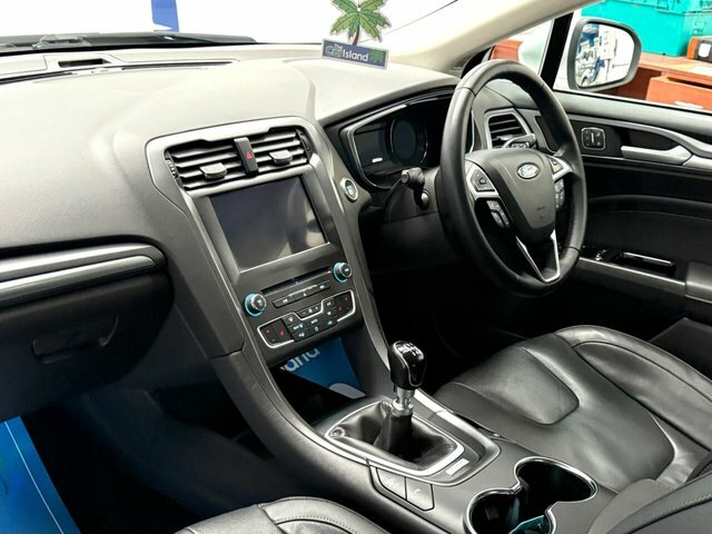 Ford Mondeo Tdci Titanium Hatchback Silver #4