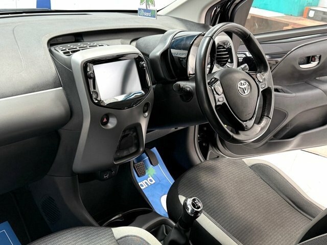 Toyota Aygo Vvt-i X-trend Hatchback FL70ELH Black #2