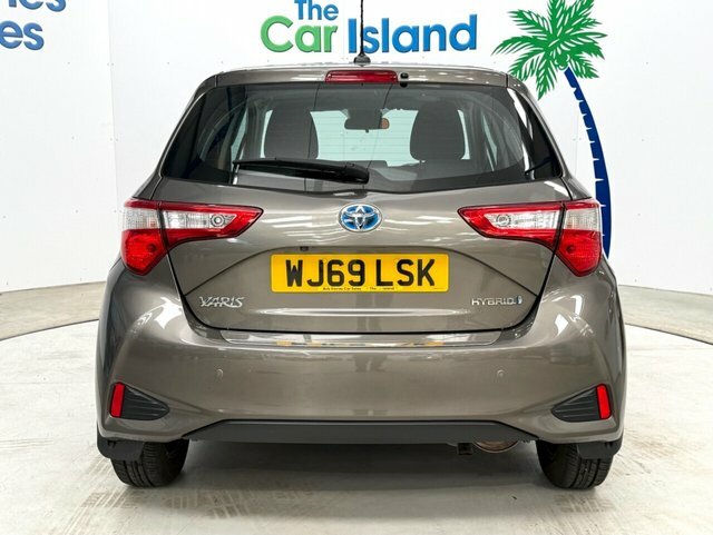 Toyota Yaris Vvt-h Icon Tech Hatchback WJ69LSK Brown #6