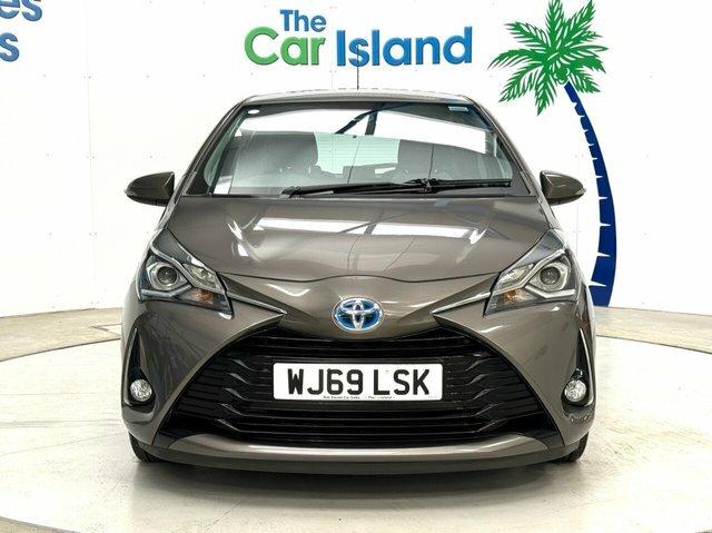 Toyota Yaris Vvt-h Icon Tech Hatchback WJ69LSK Brown
