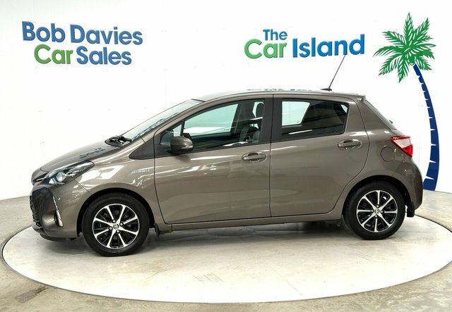 Toyota Yaris Vvt-h Icon Tech Hatchback WJ69LSK Brown #4