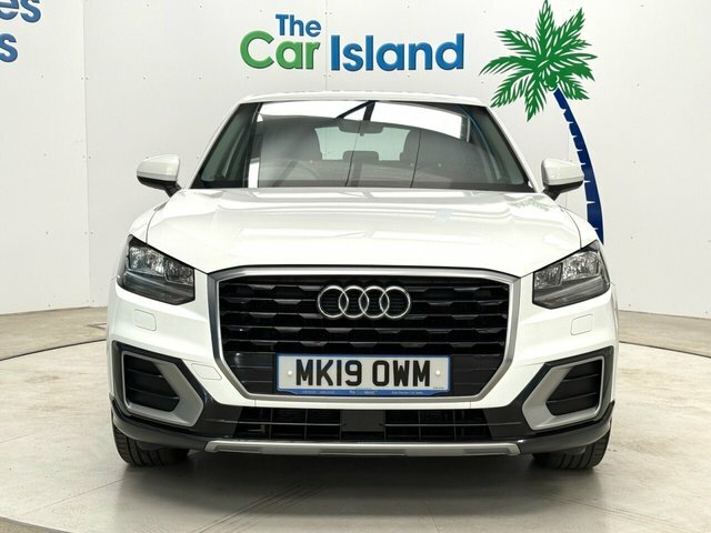 Audi Q2 Tfsi 30 Sport Suv MK19OWM White #3