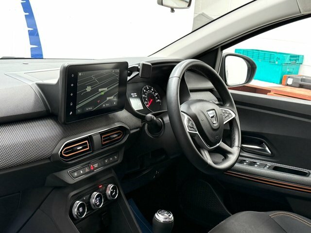 Dacia Sandero Stepway Tce Prestige Hatchback White #4