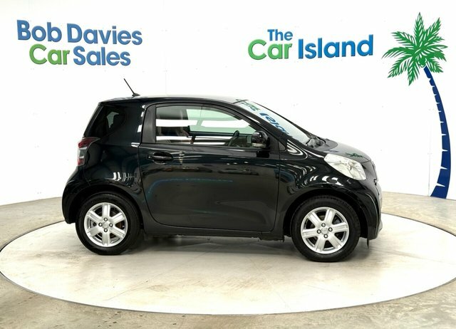 Toyota IQ Hatchback White #7