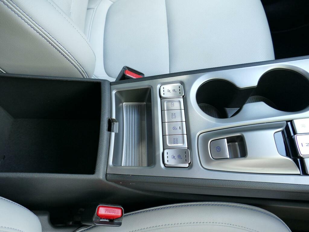 Hyundai Kona Premium Grey #24