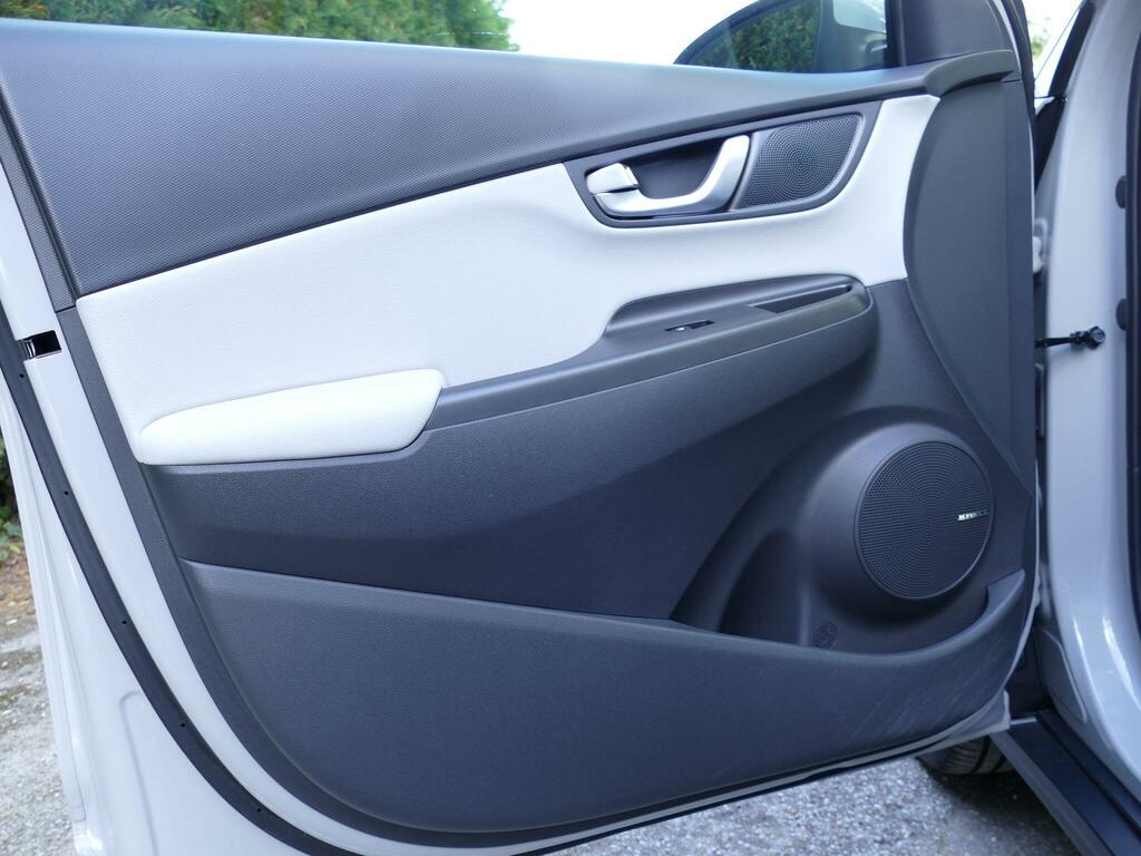 Hyundai Kona Premium Grey #44