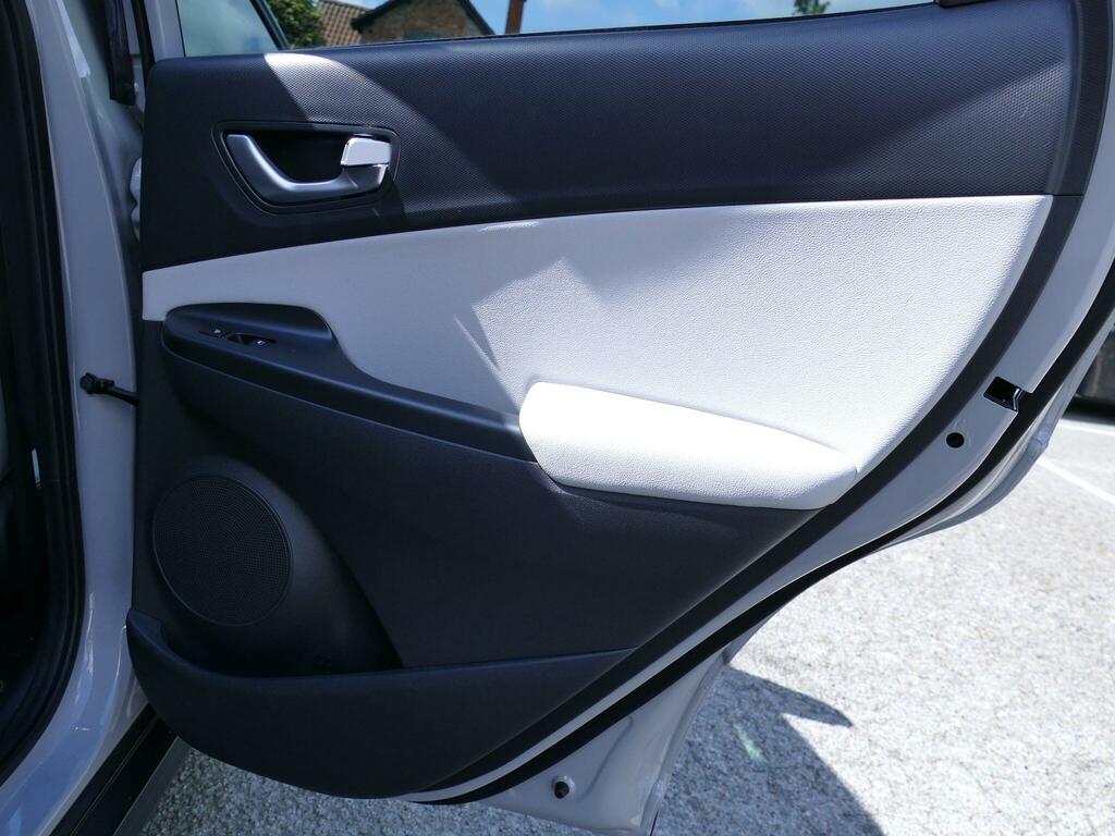 Hyundai Kona Premium Grey #46