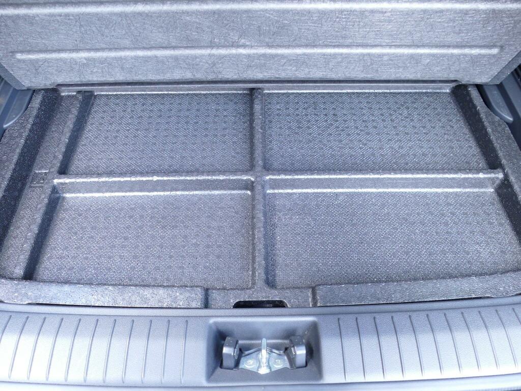 Hyundai Kona Premium Grey #34