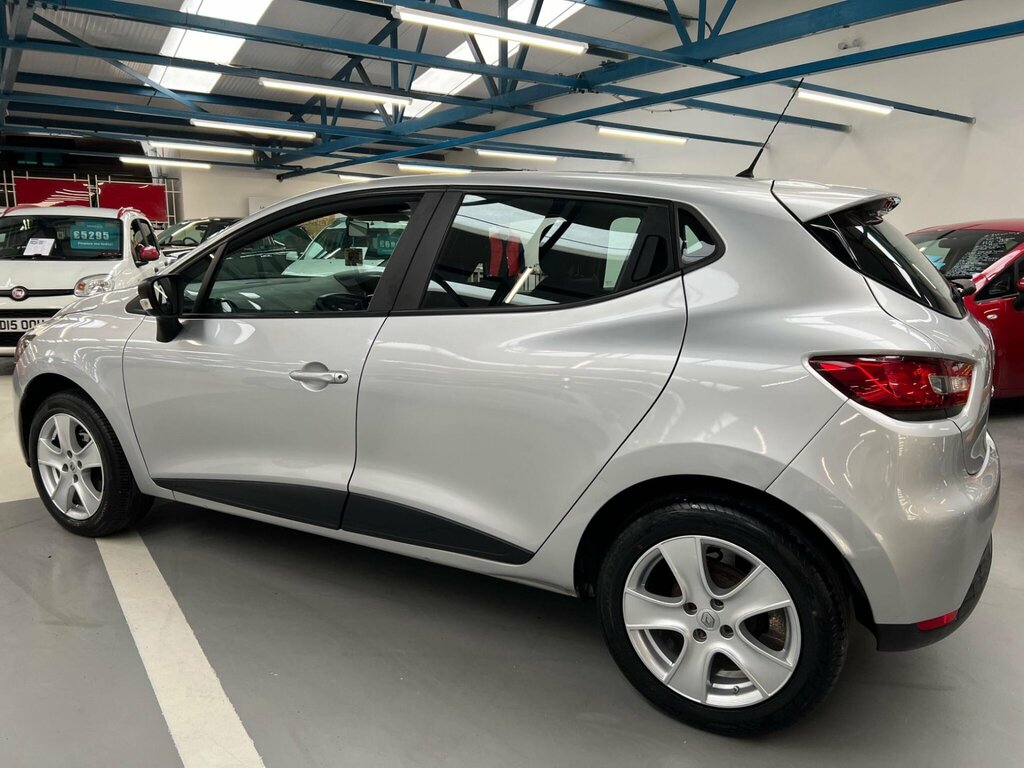 Renault Clio 1.2 16V Expression Euro 5 HN64XYT Silver #6