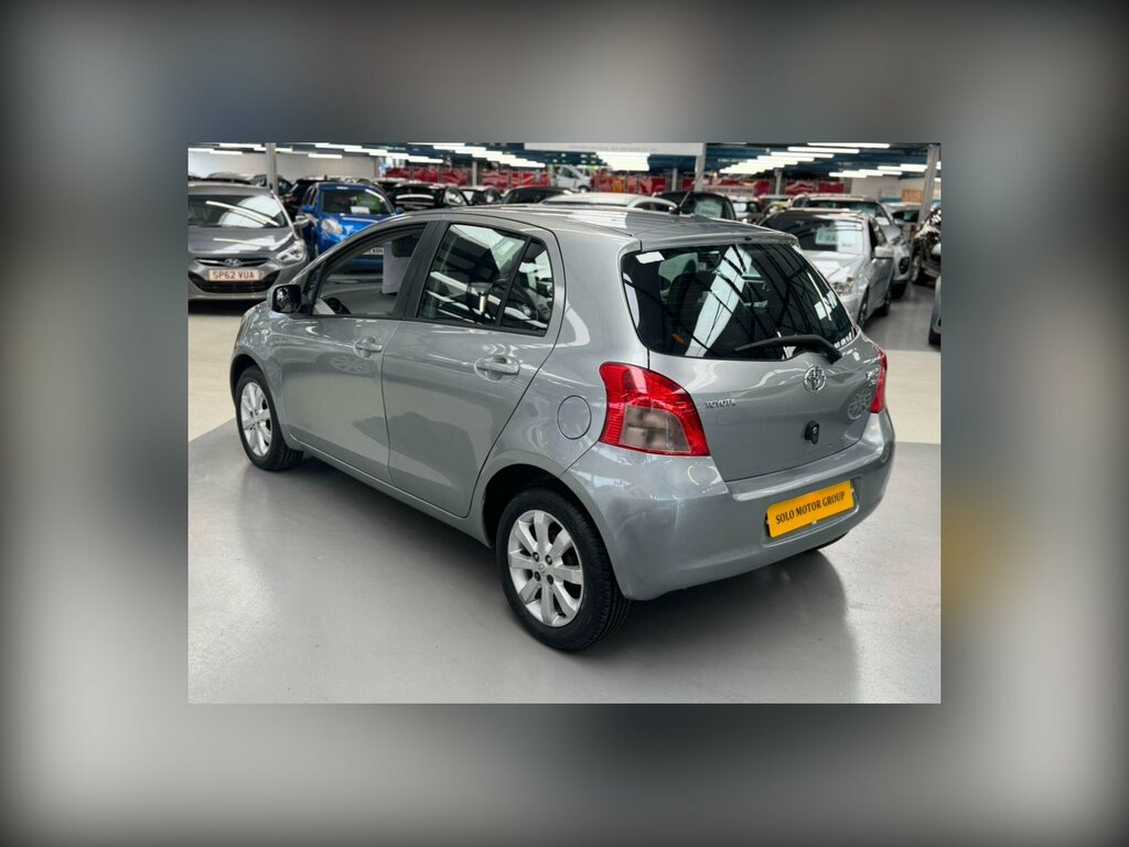 Toyota Yaris 1.3 Zinc Hatchback Multimode 136 Gkm, Silver #2