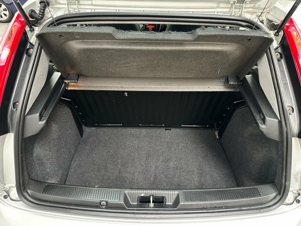 Fiat Punto Hatchback Grey #32