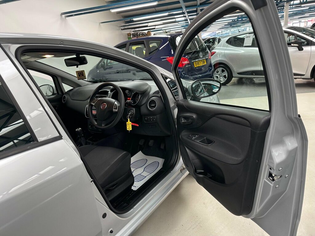 Fiat Punto Hatchback Grey #10