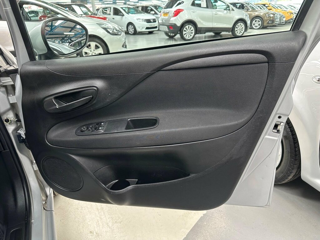 Fiat Punto Hatchback Grey #11