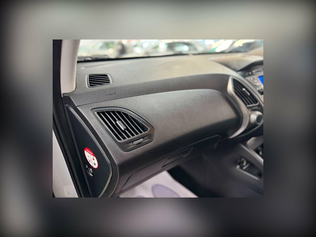 Hyundai Ix35 Estate White #38
