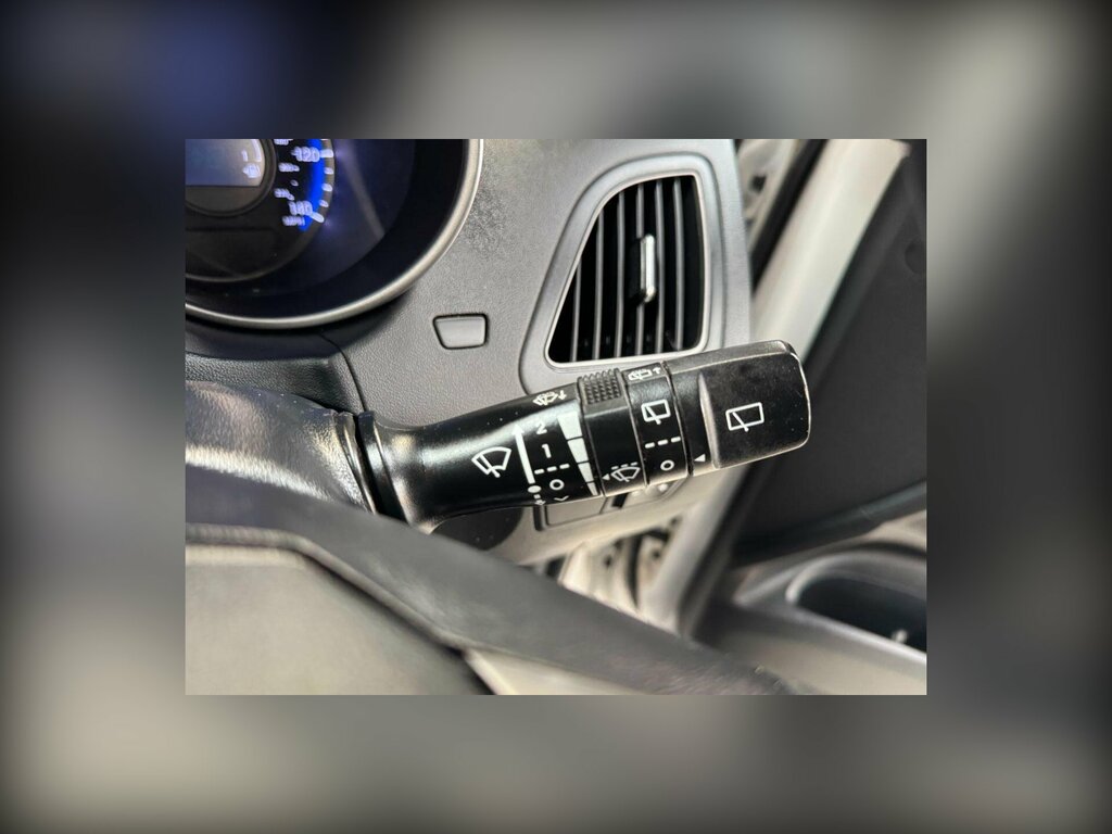 Hyundai Ix35 Estate White #28